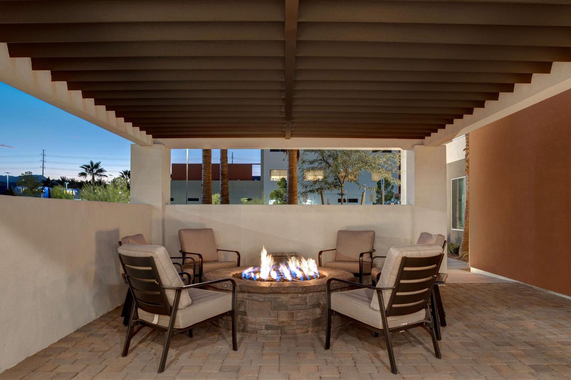 Home2 Suites By Hilton Las Vegas Southwest I-215 Curve Exteriör bild