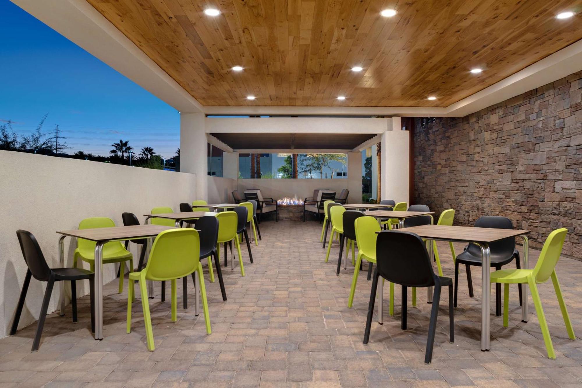 Home2 Suites By Hilton Las Vegas Southwest I-215 Curve Exteriör bild